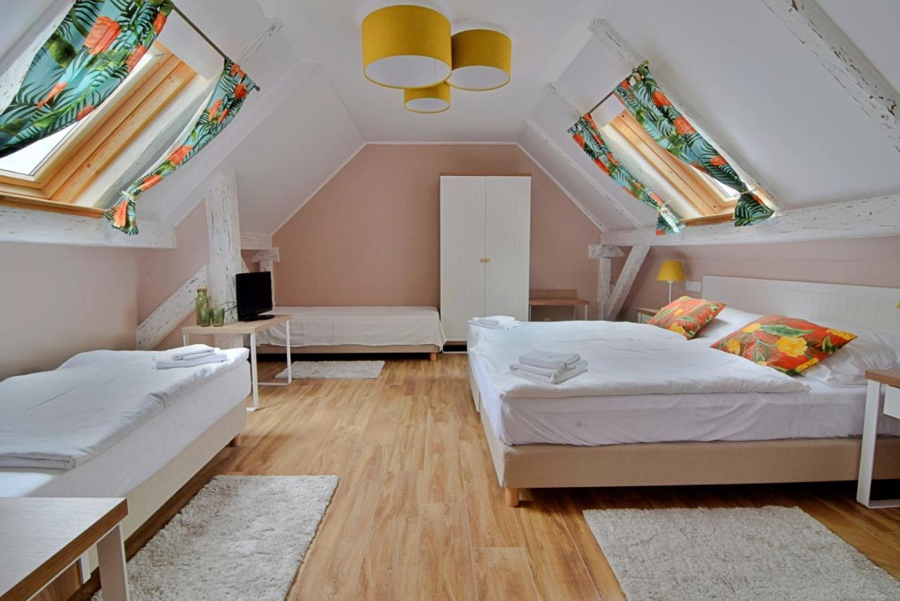 Gosciniec Nowa Wioska Bed and Breakfast Wałbrzych Eksteriør billede