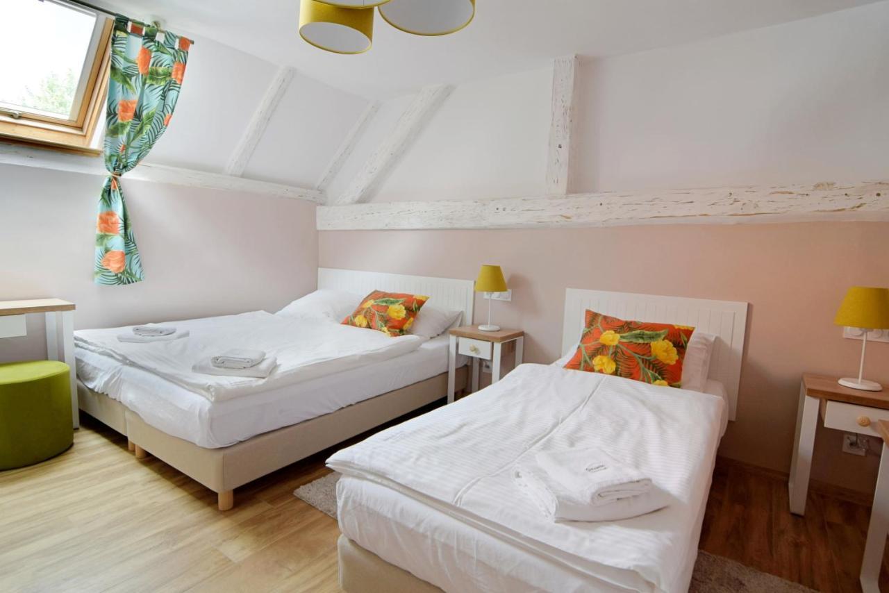 Gosciniec Nowa Wioska Bed and Breakfast Wałbrzych Eksteriør billede