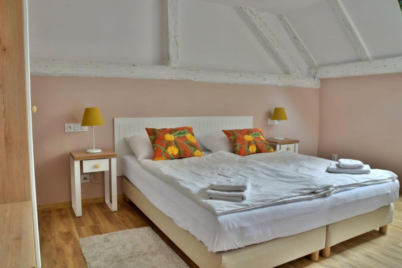Gosciniec Nowa Wioska Bed and Breakfast Wałbrzych Eksteriør billede