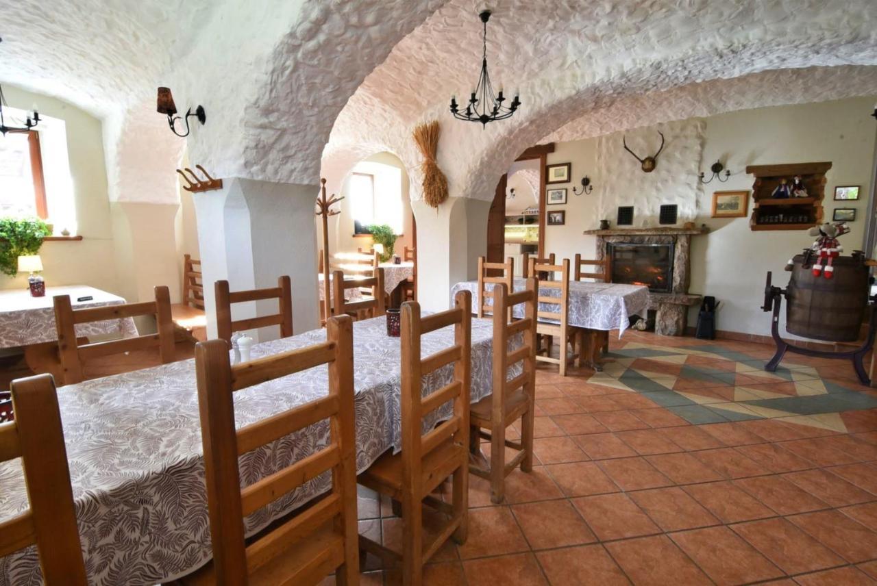 Gosciniec Nowa Wioska Bed and Breakfast Wałbrzych Eksteriør billede