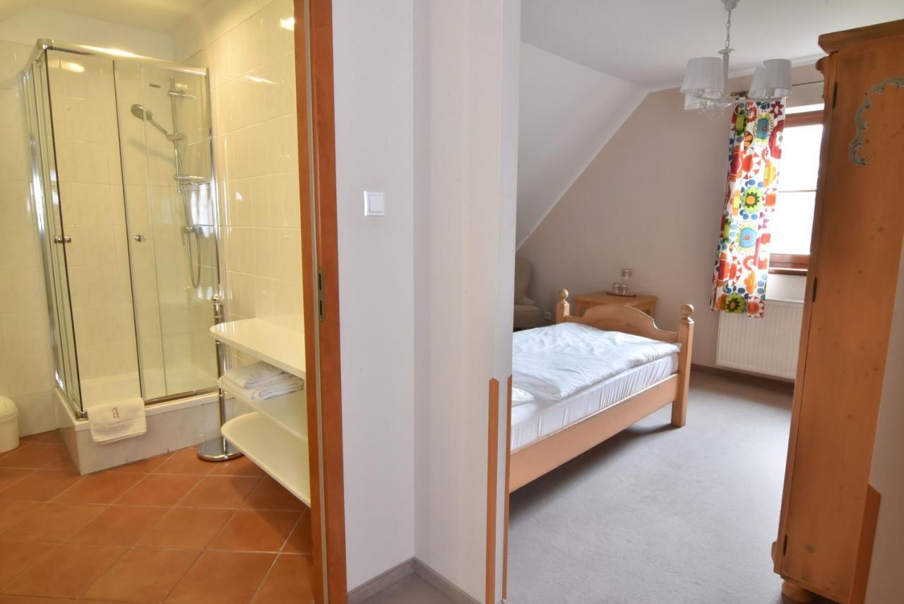 Gosciniec Nowa Wioska Bed and Breakfast Wałbrzych Eksteriør billede