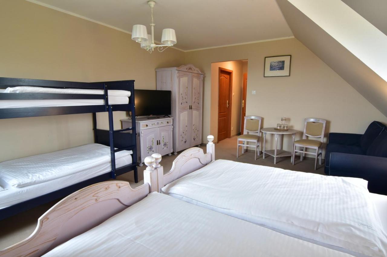 Gosciniec Nowa Wioska Bed and Breakfast Wałbrzych Eksteriør billede