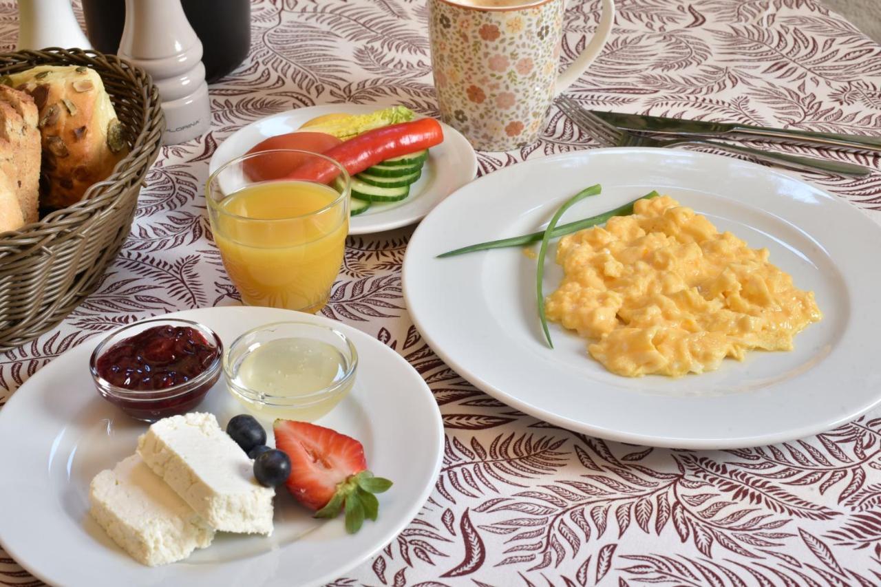 Gosciniec Nowa Wioska Bed and Breakfast Wałbrzych Eksteriør billede