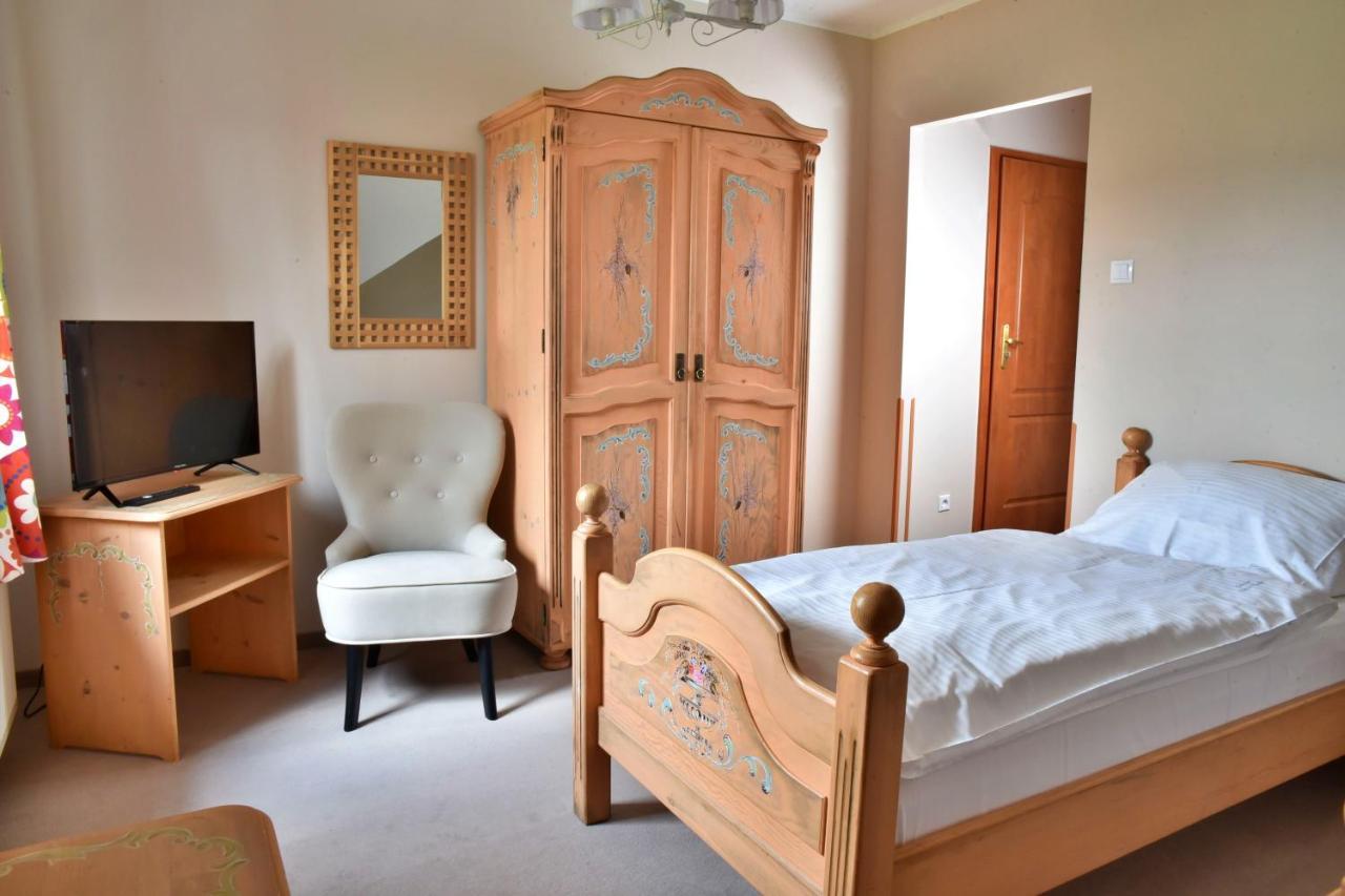 Gosciniec Nowa Wioska Bed and Breakfast Wałbrzych Eksteriør billede