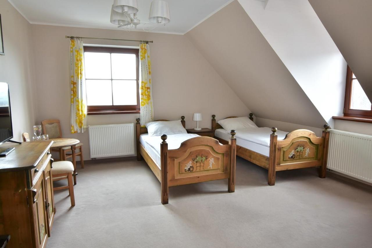 Gosciniec Nowa Wioska Bed and Breakfast Wałbrzych Eksteriør billede