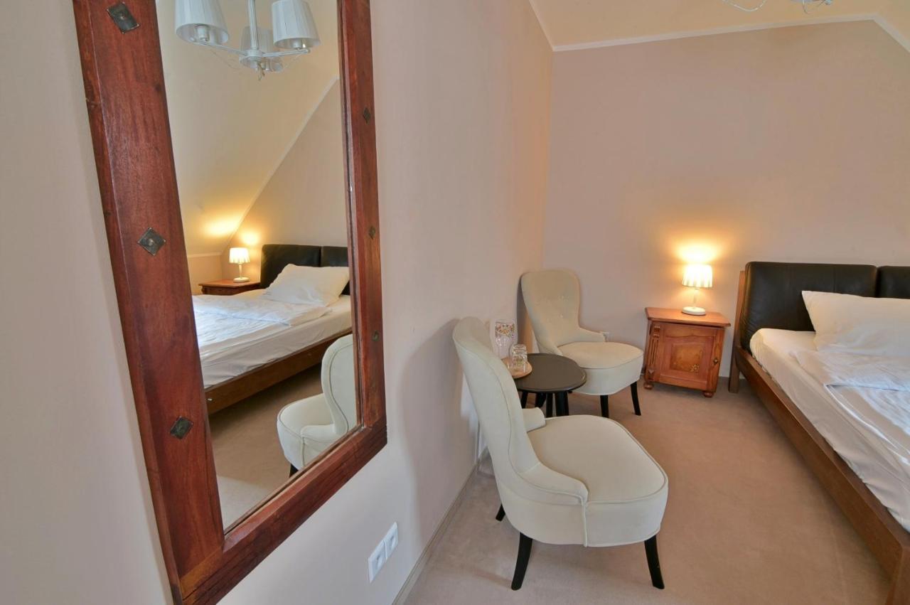 Gosciniec Nowa Wioska Bed and Breakfast Wałbrzych Eksteriør billede