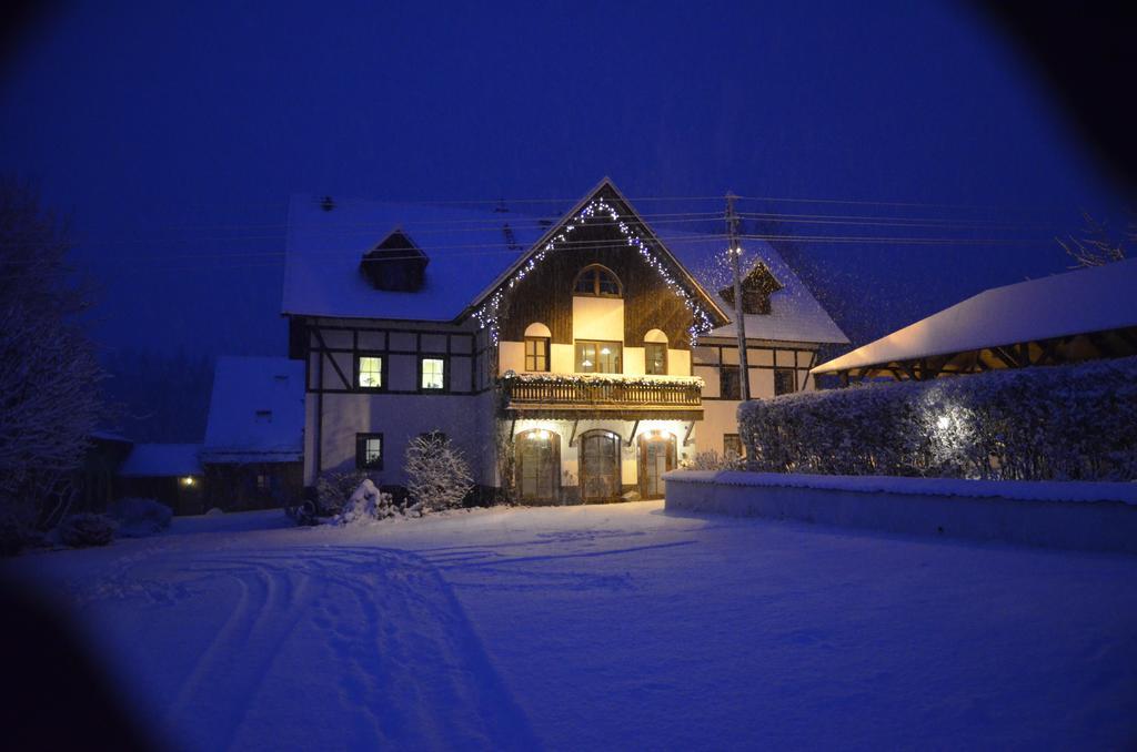 Gosciniec Nowa Wioska Bed and Breakfast Wałbrzych Eksteriør billede